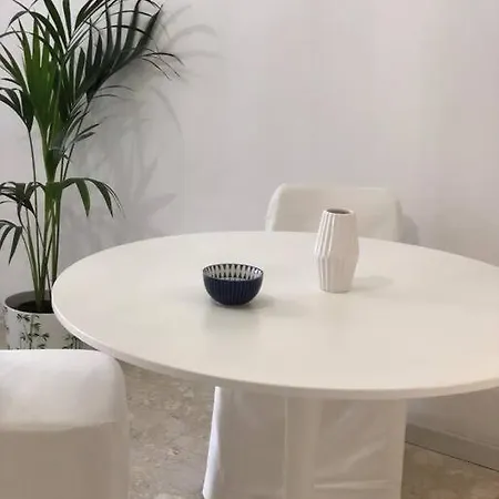 Apartamento San Bernardino Monolocale Con Balcone