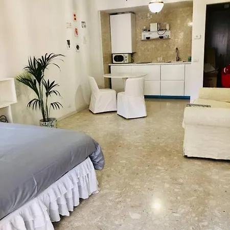 San Bernardino Monolocale Con Balcone アパート