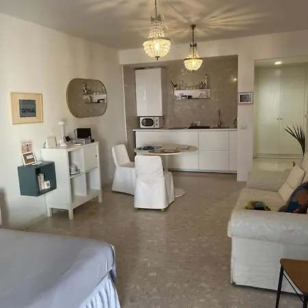 San Bernardino Monolocale Con Balcone Apartman Verona